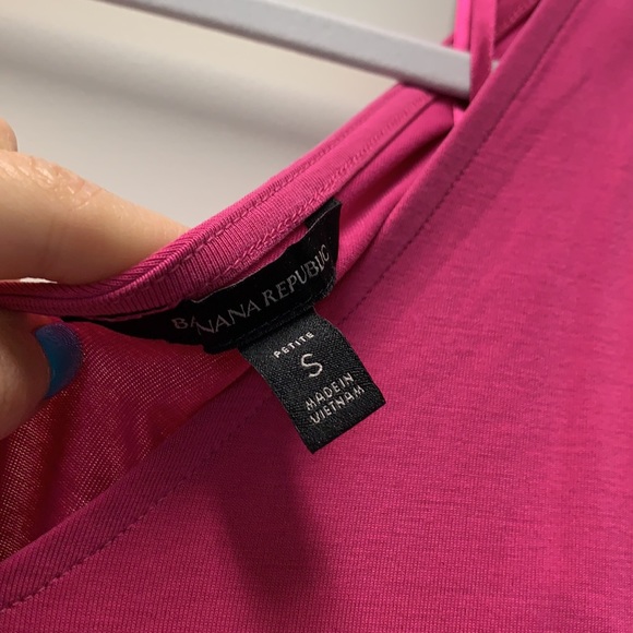 This gorgeous Banana Republic dress is a must - Picture 5 of 6